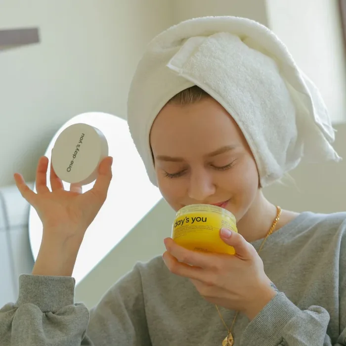 ONE DAYS YOU PRO VITA-C BRIGHTENING CLEANSING BALM - Image 2