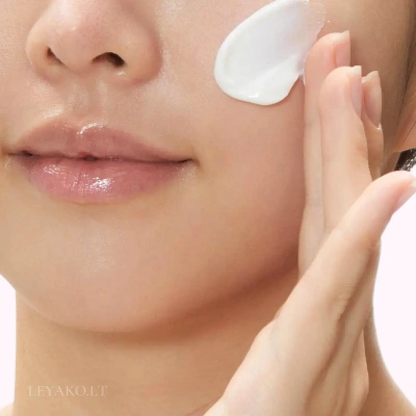 Bueno Brightening Moisture Cream/ Осветляющий увлажняющий крем 80г — изображение 3